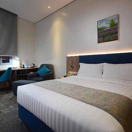 Blue Lotus Hotel Davao City Esterno foto